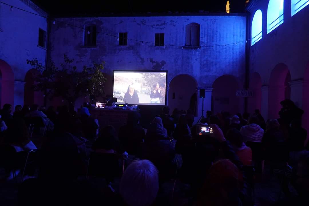 LucaniaFilmfest's tweet photo. La 5ª edizione di  #Basilicatacineturismoexperience, si è conclusa con un ottimo successo di pubblico. 
Alcuni scatti della giornata di ieri a #Colobraro. 
www.galstart2020
https://t.co/jsAVmFRc7U
#Basilicata
#cineturismo https://t.co/q1BiQv1qcc