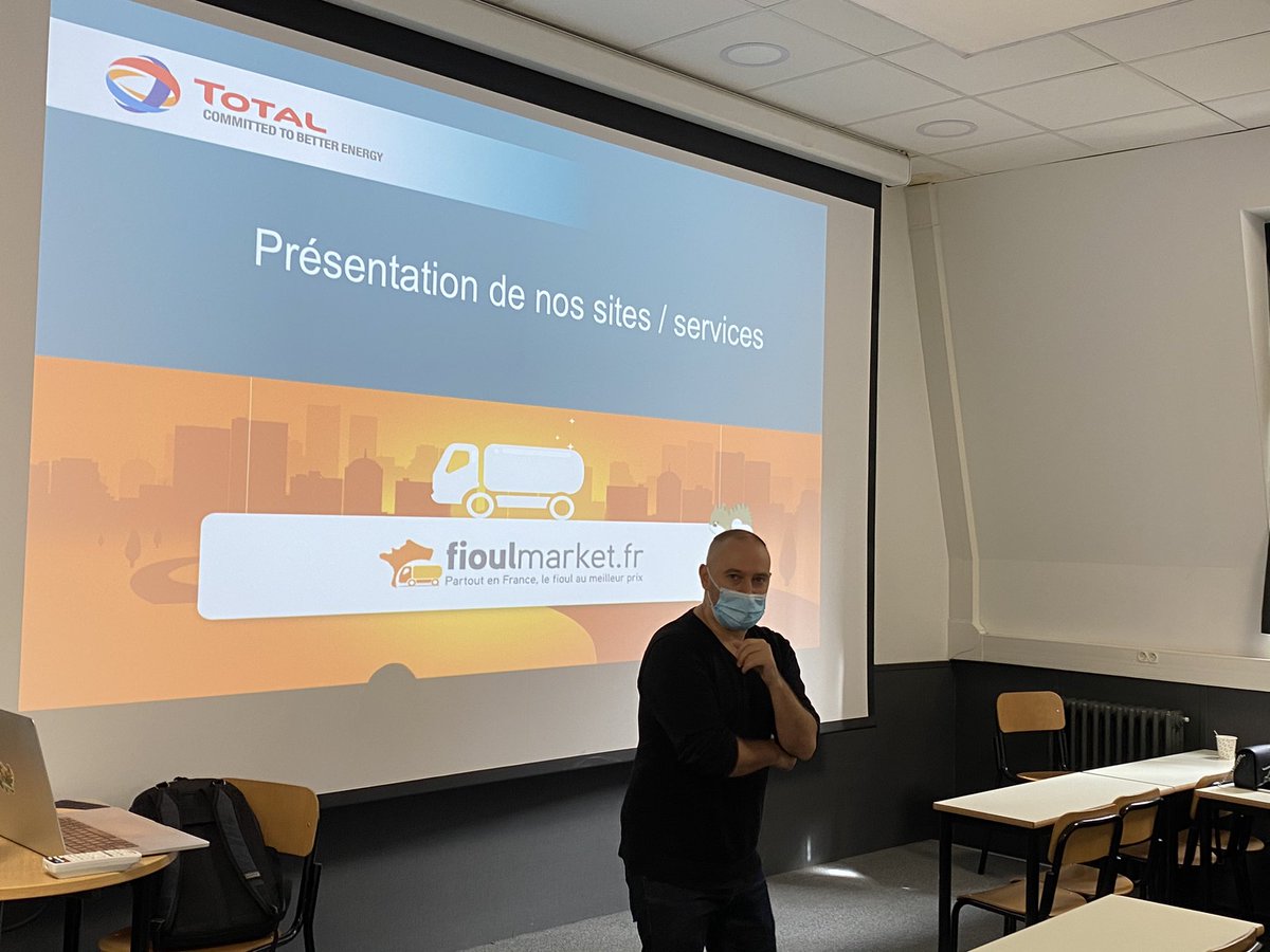 VincentMontet's tweet photo. #Emotion3 [3/13] #GoGoGo #mbadmb ce matin rentrée de la 5e @MBADMB @EFAP_ @HUBInstitute Full Time Paris Groupe 2 ! D entrée un cas @fioulmarket 🙏@ArnaudLeRoux et coach @wtaranoff Et tjs chacun se présente : ma vie , mon œuvre, mon rêve, mon B... Et tjs notre partenaire  #Masque https://t.co/4Wc2IH5xZK