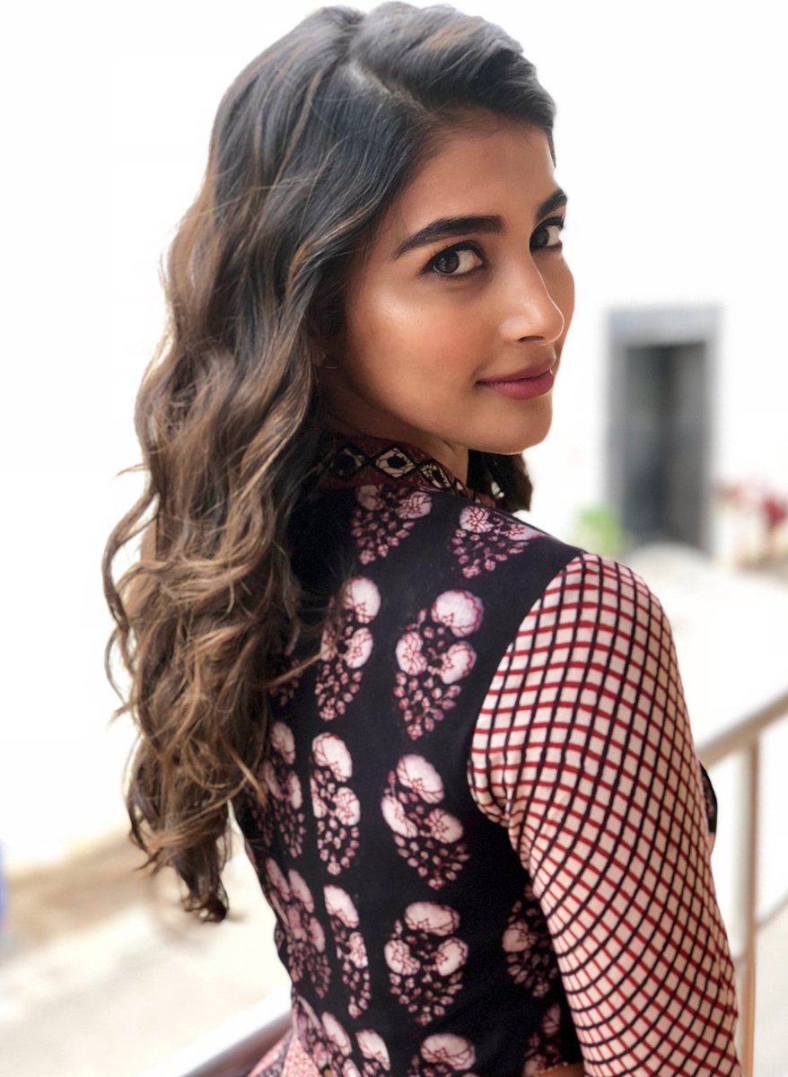 PoojaTrends's tweet photo. Just Look How Effortlessly Pretty She Is ❤️

#HappyBirthdayPoojaHegde
@hegdepooja | #PoojaHegde https://t.co/lqUW9hZjnX