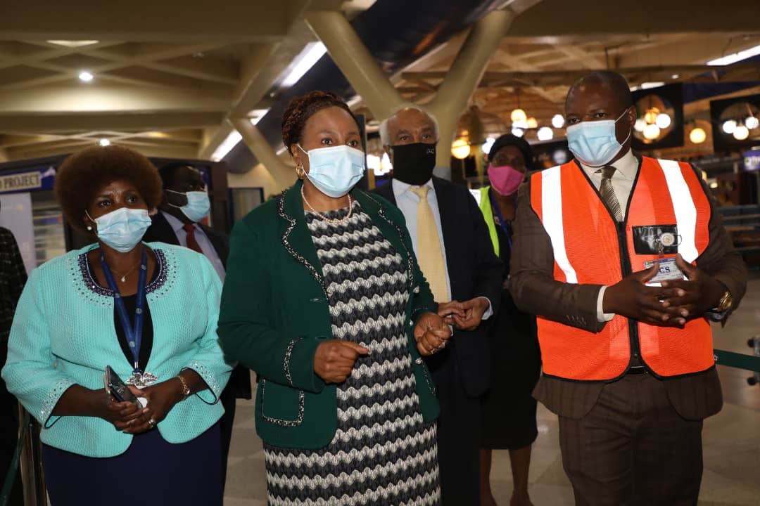 InfoMinZW's tweet photo. #MIPBS Hon Monica Mutsvangwa walked through all the protective & preventative measures that departing & arriving travellers and airport staff undergo at the airport. @caaz_online @MinistryofTID @MoHCCZim https://t.co/uWC0siF7e7