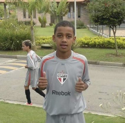 SaoPauloFC's tweet photo. Feliz #DiaDasCrianças! 🇾🇪❤️

#TricolorDesdeSempre https://t.co/IGaUQPM17Q