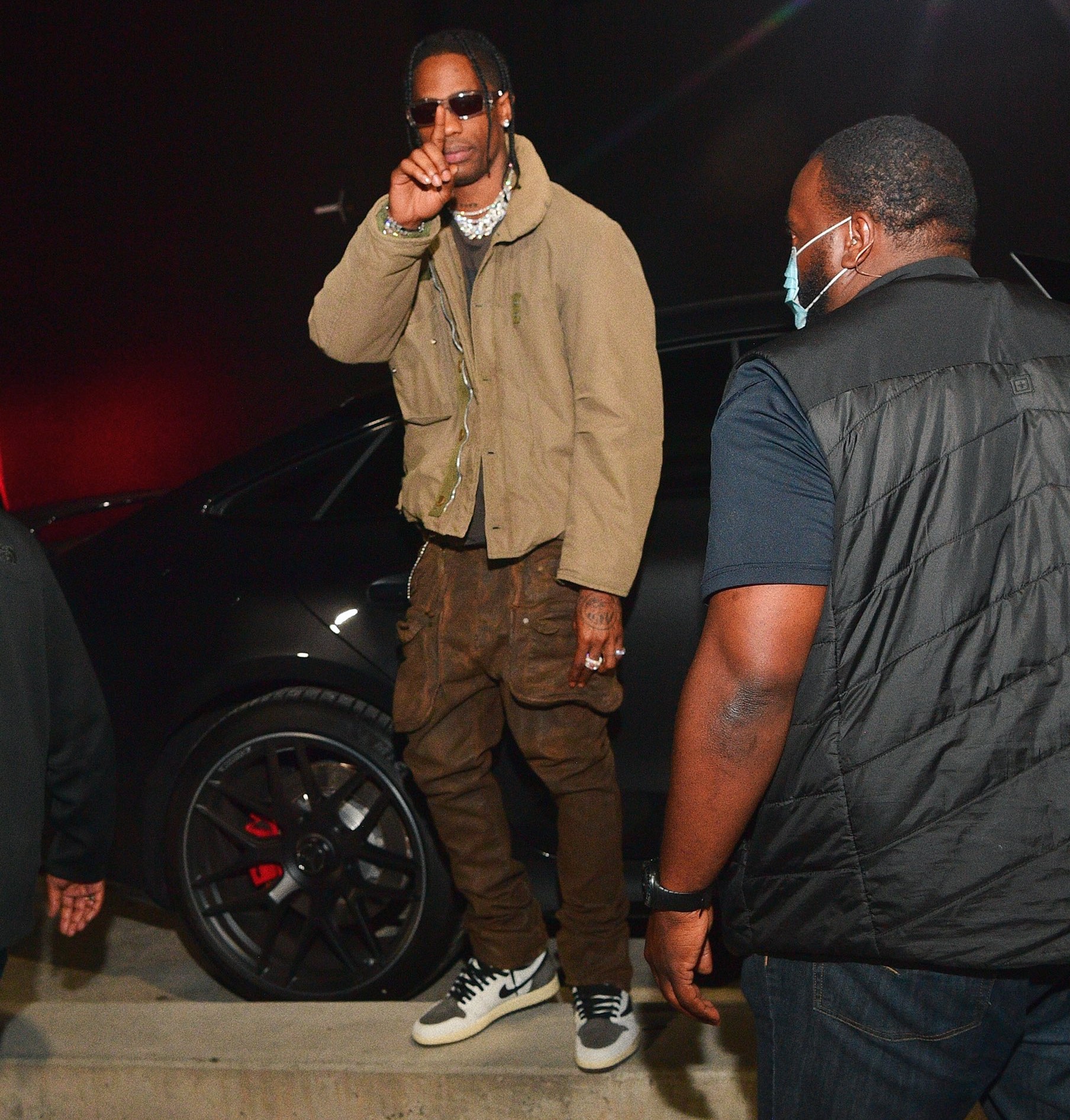 JustFreshKicks on X: Travis Scott wearing his Alternate Mocha