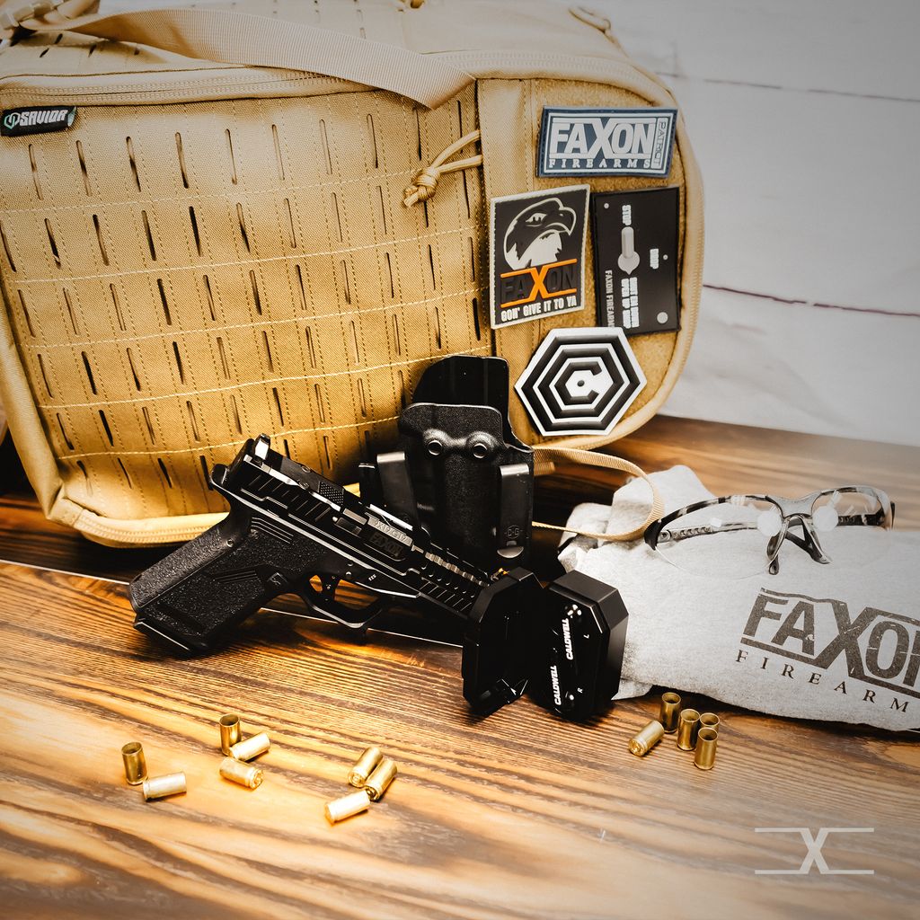 Faxon_Firearms's tweet photo. π What's in your range bag?
.
.
.
.
.
#faxonfirearms #faxon #firearms #shootingsports #gunrange #shootingrange #targetrange #gunshop #pistol #handgun #edc #pocketdump #everydaycarry #concealedcarry #ccw #2a #gunchannels #gunsdaily https://t.co/1OrYCXvcgl