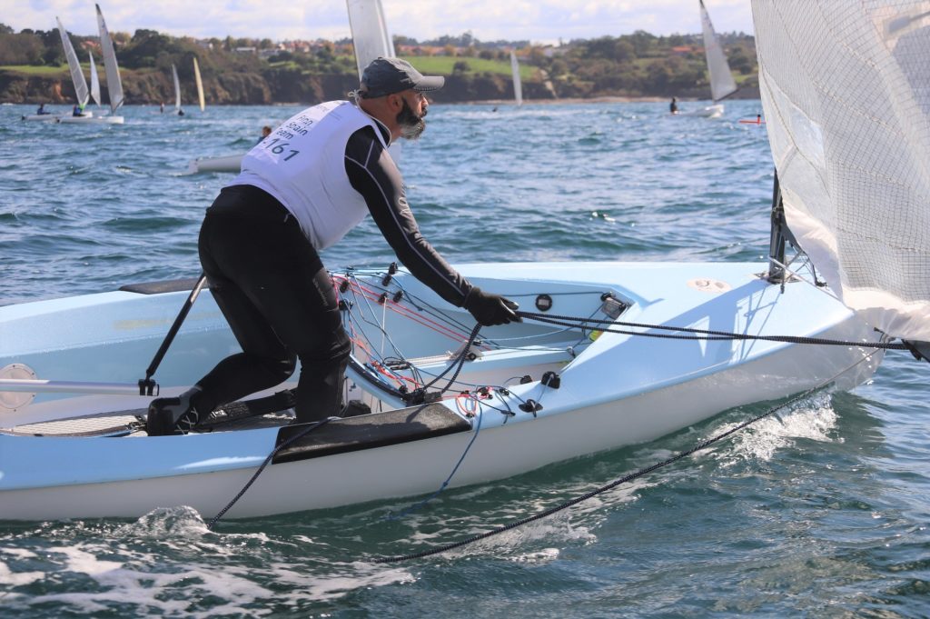 Facundo Olezza gana el Open Semana Abanca y Fernández Vasco es el nuevo campeón nacional de Finn… en La Coruña