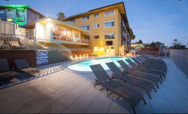 Beach City room for rent (Santa Barbara) $800 1200ft2 dlvr.it/RjScdt