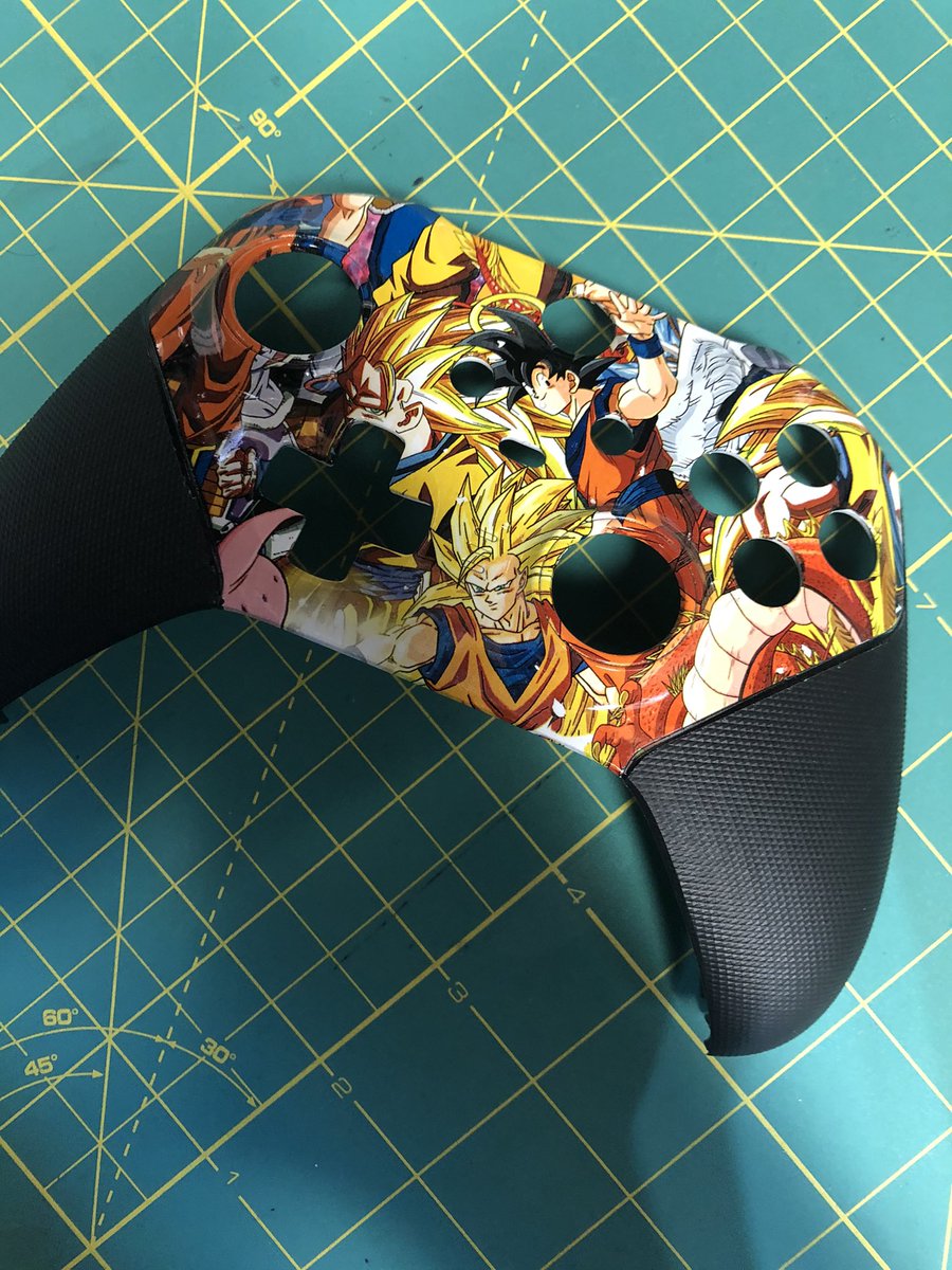 CesarsDesigns's tweet photo. Knocking out a couple of dragon ball z shells for the Xbox elite controllers. If interested just shoot me a message. 
.
.
#cesarsgaragedesigns #dbz #dragonball #goku #anime #xboxone #xboxoneelite #gamers #fortnite #apexlegends #callofduty https://t.co/SsWebr7XV0