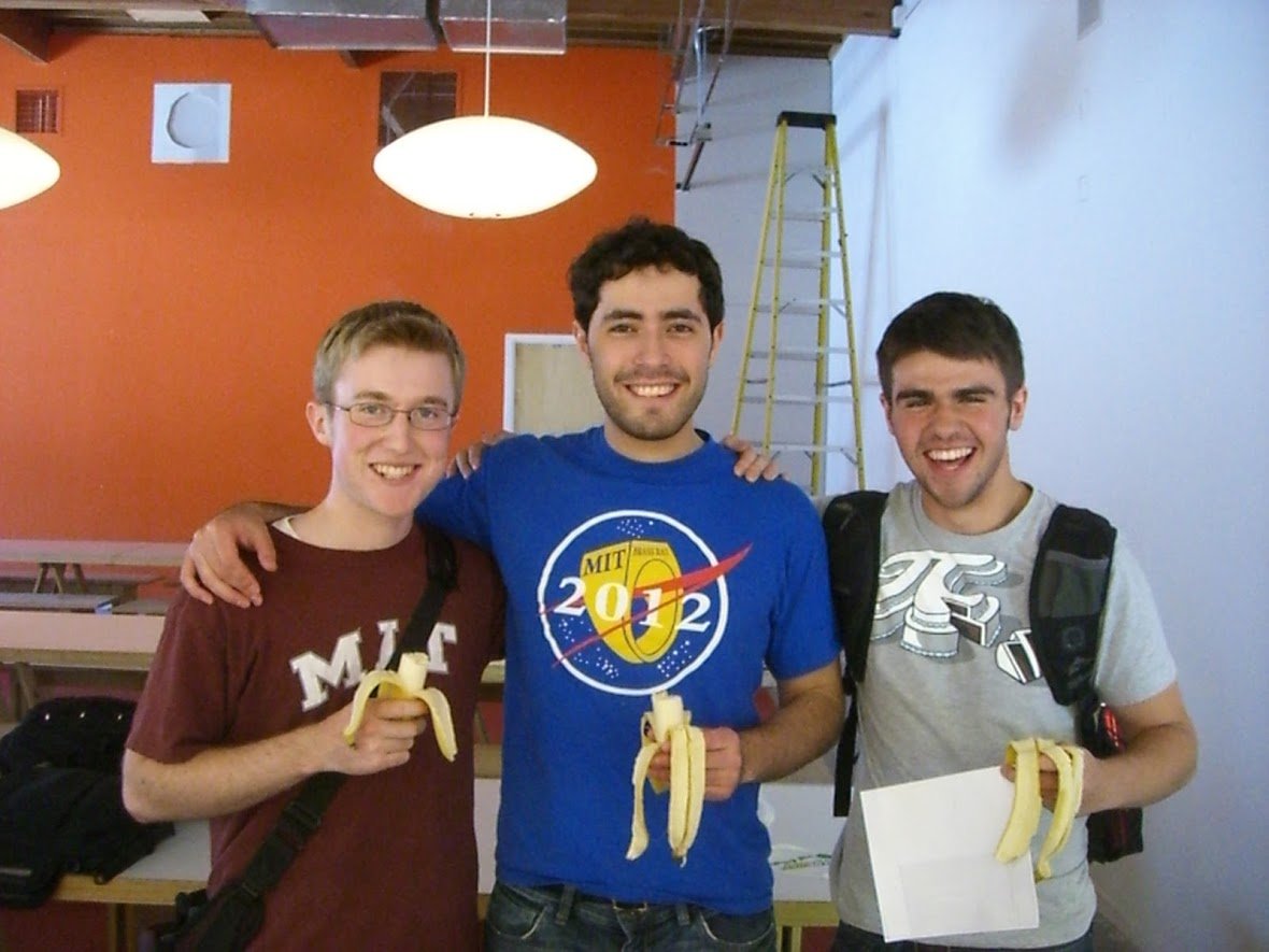 2011:  @paulg looks at 3 scared MIT kids and says: “I have a good feeling about you guys”. We celebrate by feasting on three complimentary bananas. (high point!)