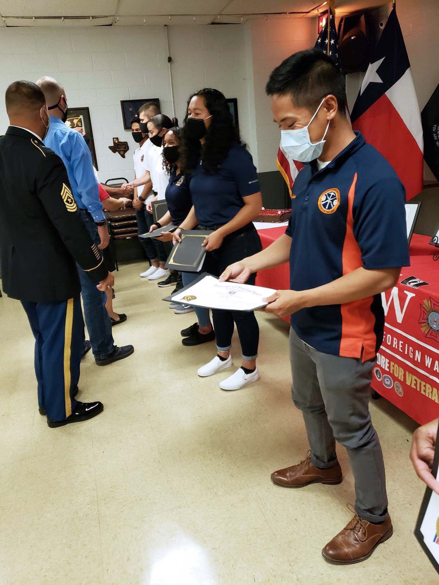 UtepROTC's tweet photo. Shout out to all the UTEP ROTC cadets for being recognized by the VFW Post for their selfless service in helping out during the 9/11 Remembrance Event. We’re proud of you all and thank you for what you did. Picks Up! ⛏ ⛏ https://t.co/KoBJ0byfcF