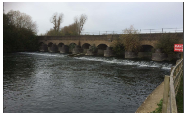 EnvAgencySE's tweet photo. A routine inspection of Black Potts Weir on the #JubileeRiver in #Berkshire means... 

...we need to do some repairs on on the weir, part of flood-protection for #Maidenhead, #Windsor and #Eton. More info ⬇️ #floodware https://t.co/OiIoYQ5amU
