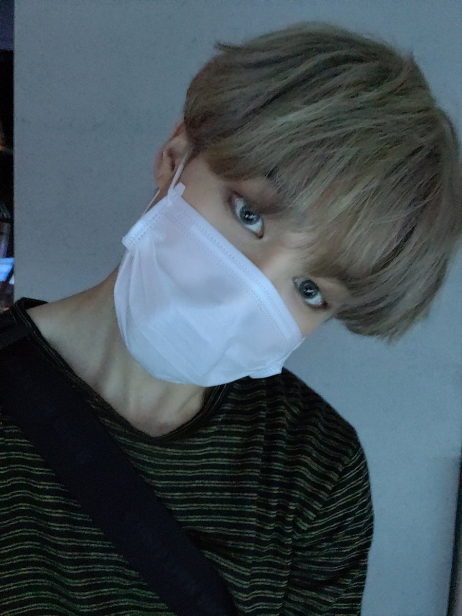 생일 축하해주셔서 감사합니다
여러분도 행복한 하루 되세요 😄
조만간 브이앱으로 찾아 뵐게요!
#JIMIN https://t.co/dUBU9NWhZO