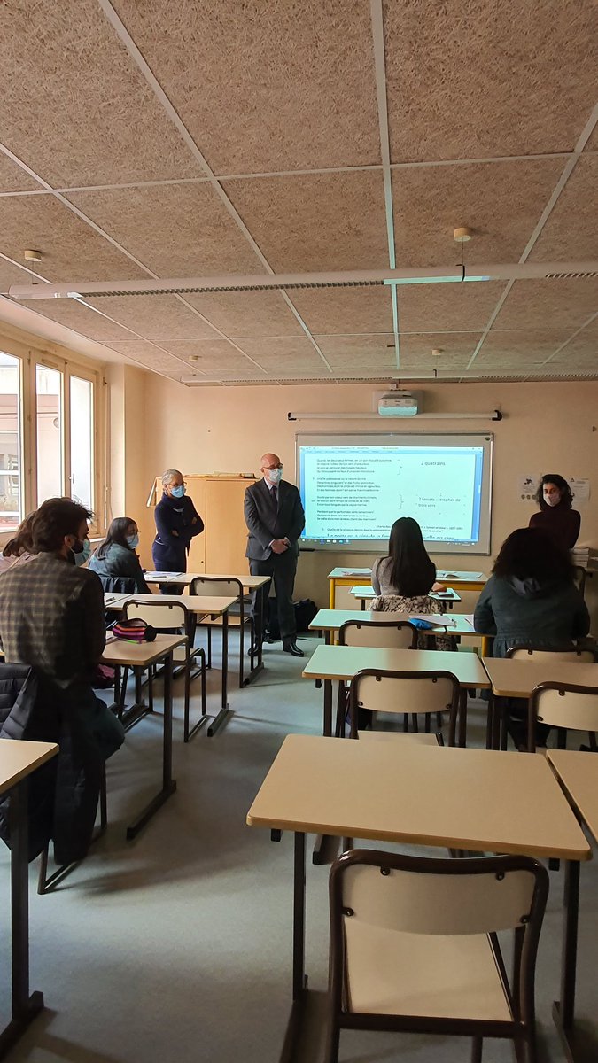 Membre du Réseau des lycées des métiers de la mode de Paris, le lycée professionnel Turquetil (XIe) forme les élèves aux métiers du vêtement, du cuir, de la peau, du commerce et nourrit pour eux une ambition européenne en participant au programme Erasmus+. #VoiePro