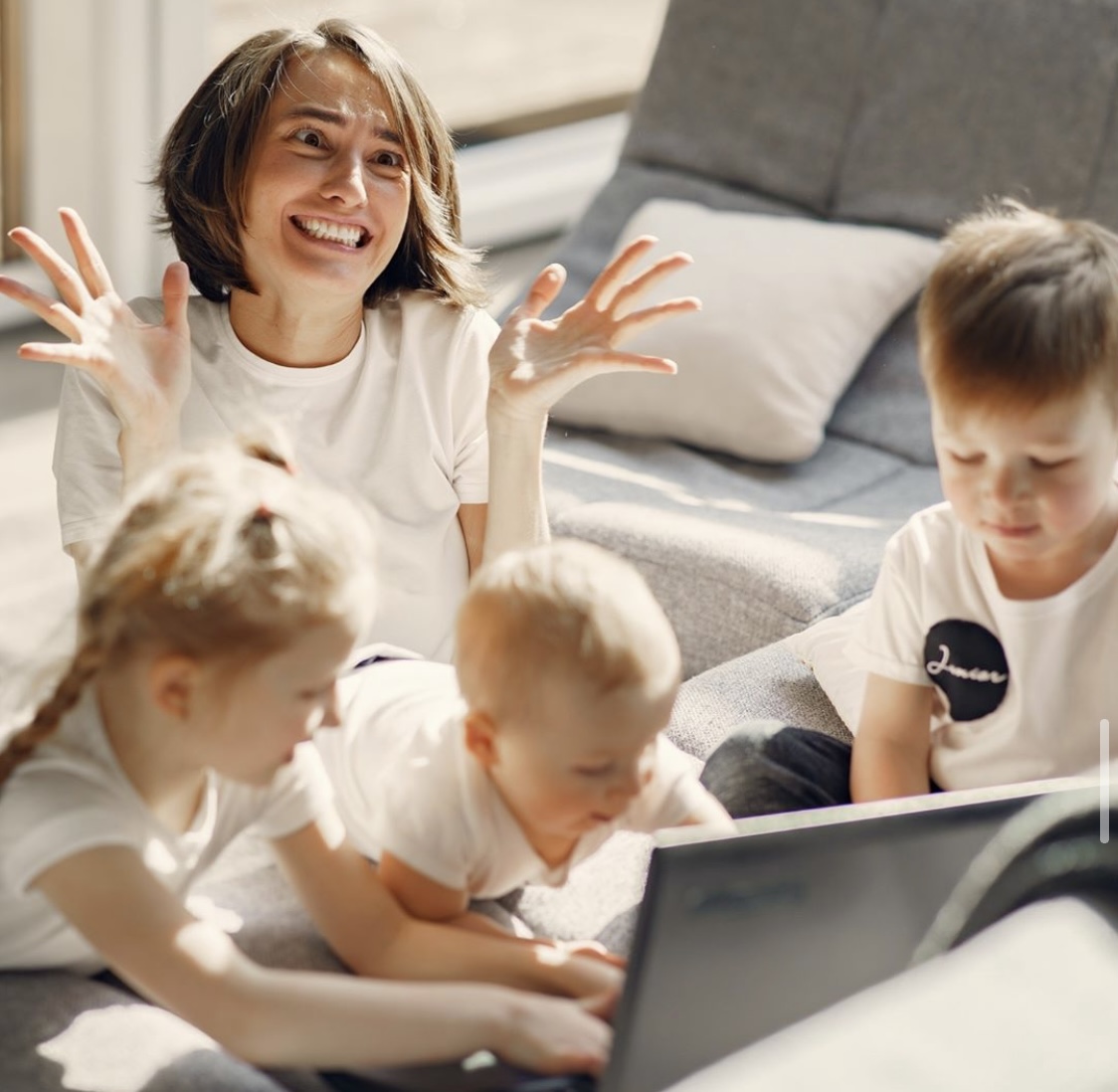 LactationLab's tweet image. We've partnered with Dr. Dawn DeSylvia to bring you her Top 10 Health (and sanity) Tools for New Moms. Read more about Dr. DeSylvia's tips here: lactationlab.com/blog/2020/9/9/…