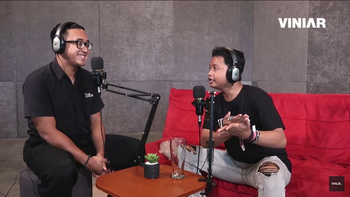 Mau nyonbain caranya @DustinGeinbee biar dimention. Selamat malam troops mumpung masih anget kaya ciri khasnya kelapa bang sani, pokonya cepet tonton podcastnya mas @danangpostman bareng bg dustin di channel ytnya viniar pokonya bnyk bgt ilmu yg bisa diambil https://t.co/UWkHoawuum