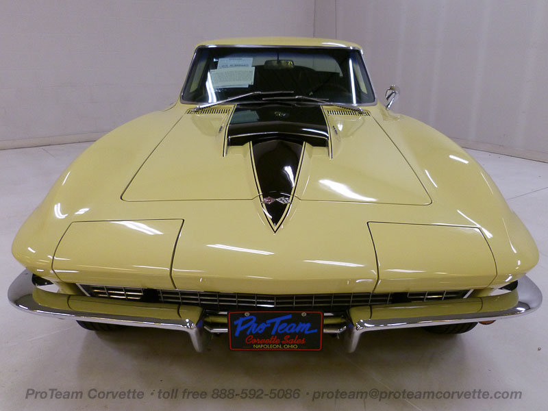 ProTeamCorvette's tweet photo. 1967 427 Yellow/Black Corvette. 58K actual miles. Nice cosmetics. CCAS Affirmation. Tank sticker. Owner history. Hot describes the color. Vroom boom describes the feel. https://t.co/1h7b4qcpQ1
#MondayMotivation from a #CorvetteLife https://t.co/UFxcDGo5iv