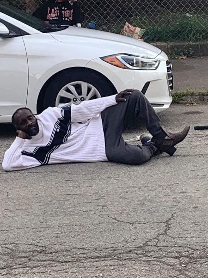 _EastsidePc's tweet photo. had to do a lil photo shoot for a crackhead from the westside Of detroit 😂 https://t.co/gHSztEt2WZ