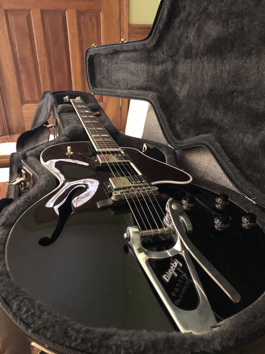 ScottToothman's tweet image. 2013 Gibson ES-175D before her full setup and restring