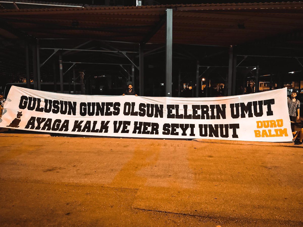 uniturbey's tweet photo. Sana bu çetrefilli günlerde yol arkadaşı olmaya söz veriyoruz. Seni seviyoruz, #SeninleyizDuruBalım https://t.co/7X9y3HP4hY