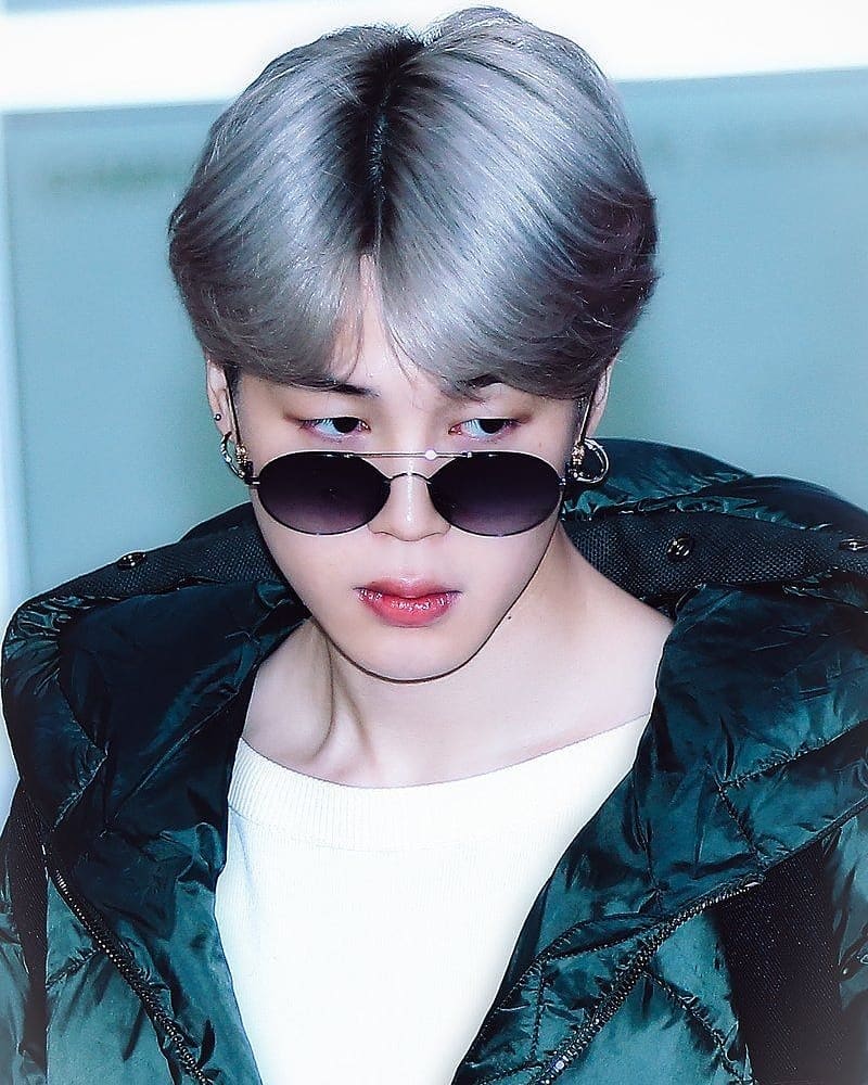 Majidah951's tweet photo. Happy jimin day tetaplah bahagia selalu💜💜
#HappyBirthdayJimin 
#Jiminie 
#JIMINDAY https://t.co/wOvQC98uT4