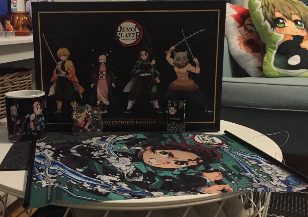 Just got my #DemonSlayerCollectorsEdtion by <a href="/AKIBAPASS/">AKIBA PASS</a> 😍