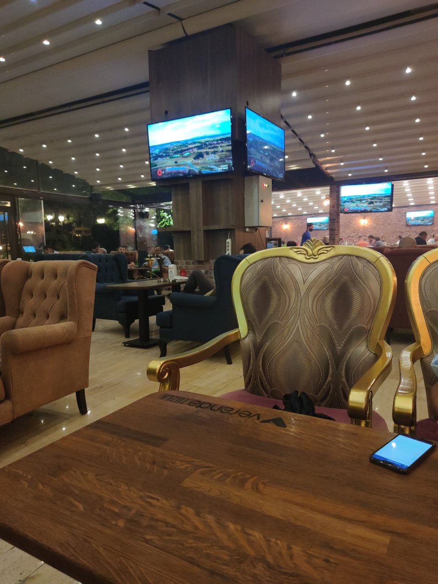 Kimler var çift çayımız var