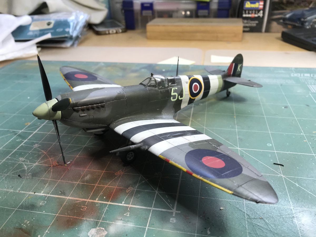 tallyho75's tweet photo. #SpitfireMkIX 1/48 https://t.co/0Fv3pqpQ2r