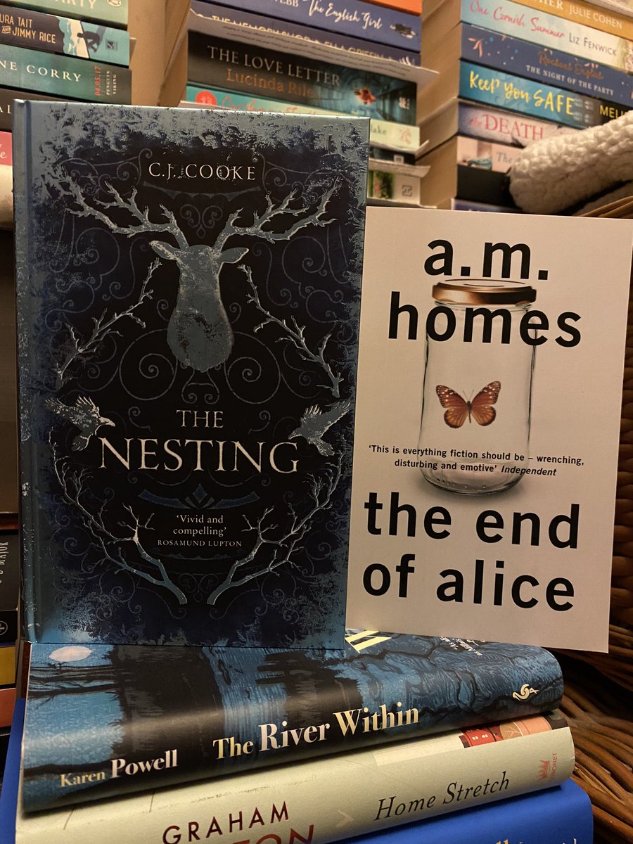 Candysbookcase's tweet photo. Today’s #Bookbuys #TheNesting @CJessCooke & #ThrEndOfAlice #AMHomes. Can’t wait to start them !! 📚📚 https://t.co/PJ9OhU3QjL