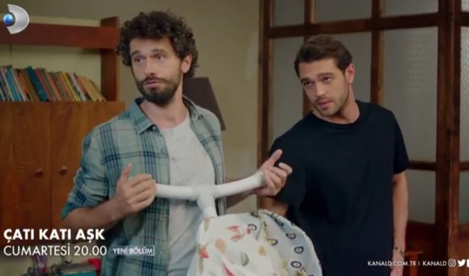 Gabi09234793's tweet photo. #atdem ev hanımları 😂😂😂😂😂
#FurkanAndıç #yiğitkirazcı #catikatiask https://t.co/mJRXUPeL7V