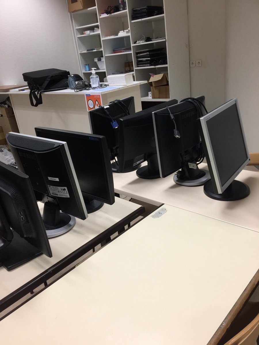 DocISTIA's tweet image. Merci à @AngersMecenat pour ses actions de collecte d’ #ordinateurs pour les étudiants de l’ @UnivAngers et merci @TelelogosAD et #Cegelec pour leurs dons