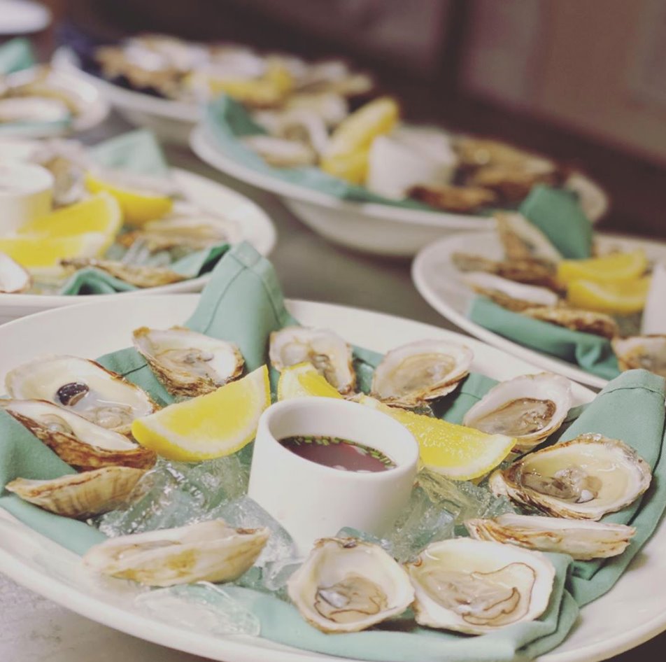 RenDelLodge's tweet photo. It's Oyster Night at @ErieGrill! $1 featured oysters and $5 select bubbly 🦪🥂 https://t.co/9JOBdwKlhD