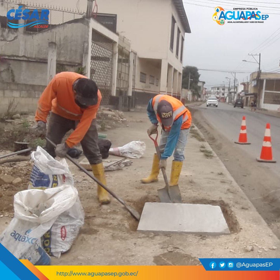 Aguapasaje's tweet photo. #AguapasEP 🚧Reemplazamos tapa de caja domiciliaria de https://t.co/JO0GqRa8Nl que estaba obsoleta y fundición de tapas de pozos de revisión en calle Bolívar parroquia Buenavista, Bolívar e/ Ochoa León y Machala y Av. Galo García e/ Ochoa León y Municipalidad 👌 https://t.co/Bt5KRJRTDR