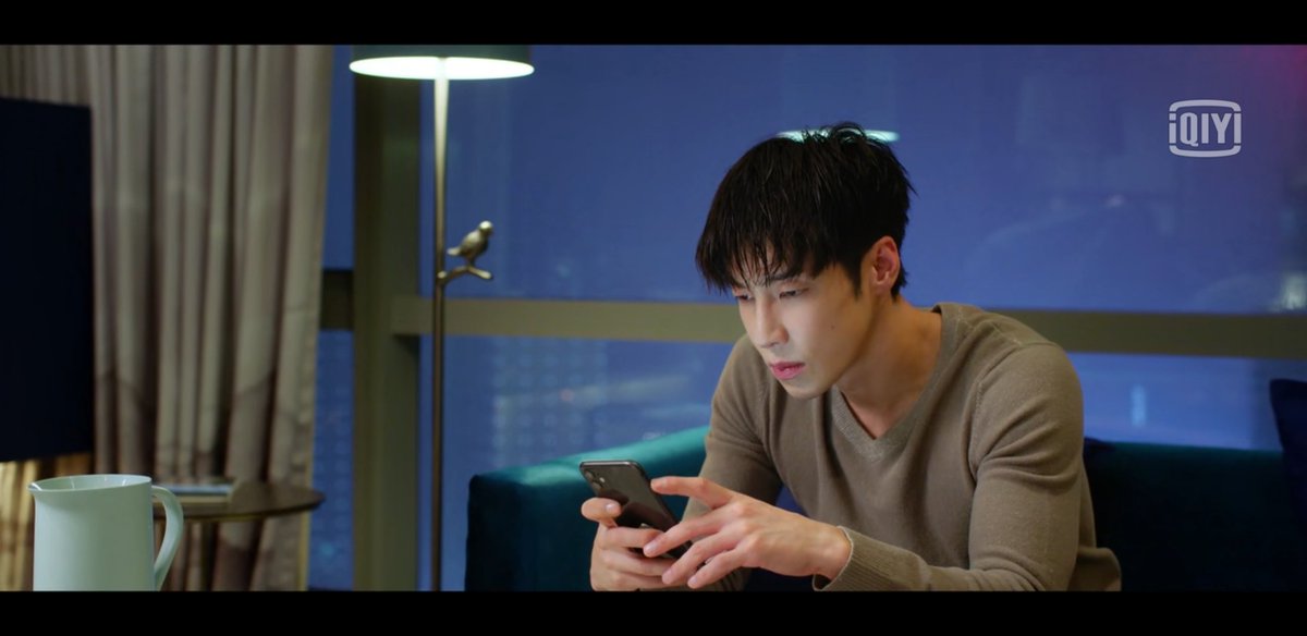 Dating apps and well fitting shirts, it's all fun and games until somebody swoons. Oh wait, that was me.  #amwatching  #LoveIsSweet  #GaoHanyu