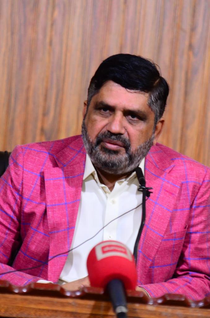 LiaquatAgha5's tweet photo. گلگت بلتستان ۔ پاک سر زمین پارٹی کے صدر انیس قائم خانی  نے گلگت پریس کلب میں پریس کانفرنس کرتے ہوۓ گلگت بلتستان میں ہونے والے انتخابات میں حصہ لینے والے ابتدائ طور پر تین امیدواراں کاآج باقاعدہ اعلان کردیا۔ (12.10.20)

@AneesPSP 
#PSPGilgit #PSP #MustafaKamal https://t.co/EepFIQQRjw