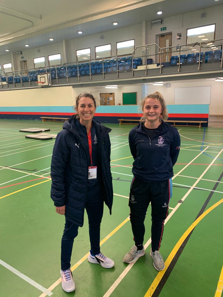 Great to welcome multitalented @leedsrhinos Rugby League and @YorkshireCCC cricket star Courtney Hill to @wellingtonsch1 . Spending time observing our DOS @SteffanJones105 coaching our pupils throughout the day. 

#sharingknowledge 
#femalerolemodel