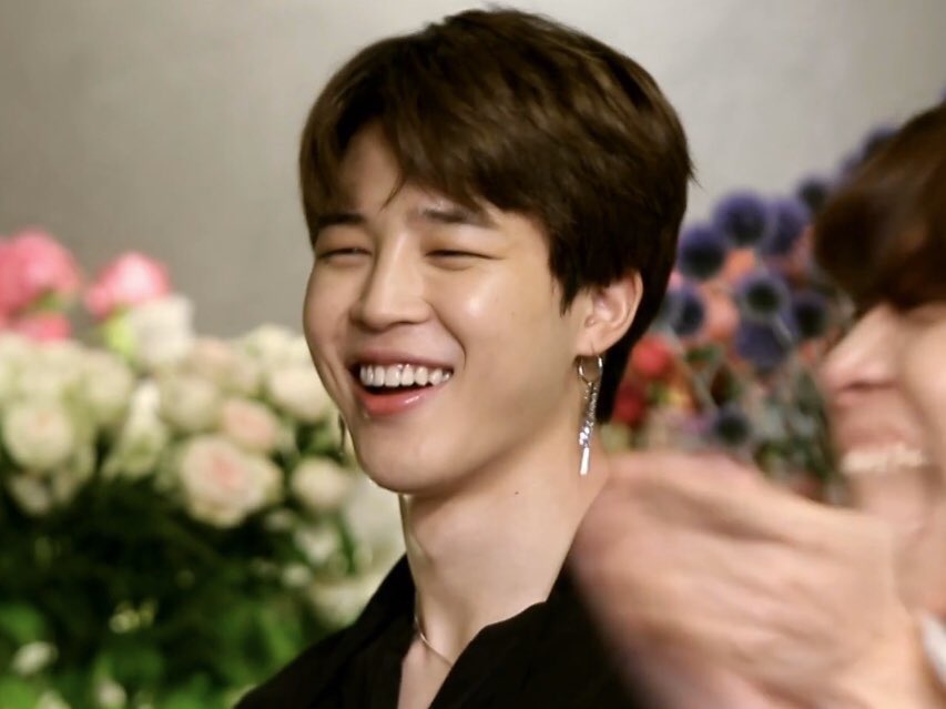 A short thread of random  vids i have : -Happy birthday jimin   #HappyBirthdayJimin #지민이로_가득한_10월의_감동날 #지민이_덕분에_특별해진_1013 #지민  #JIMINDAY  #JIMIM  @BTS_twt