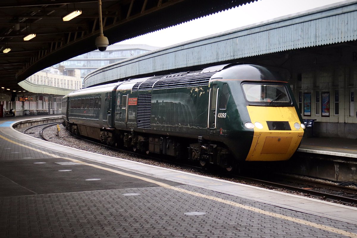 HiPa125's tweet image. #HST power car 43093 ‘Old Oak Common HST Depot 1976-2018’, leads Great Western Railway 2C77 1300 Cardiff Central &amp;gt; Penzance, onto P10 Bristol Temple Meads 

#GWML 
12/10/20