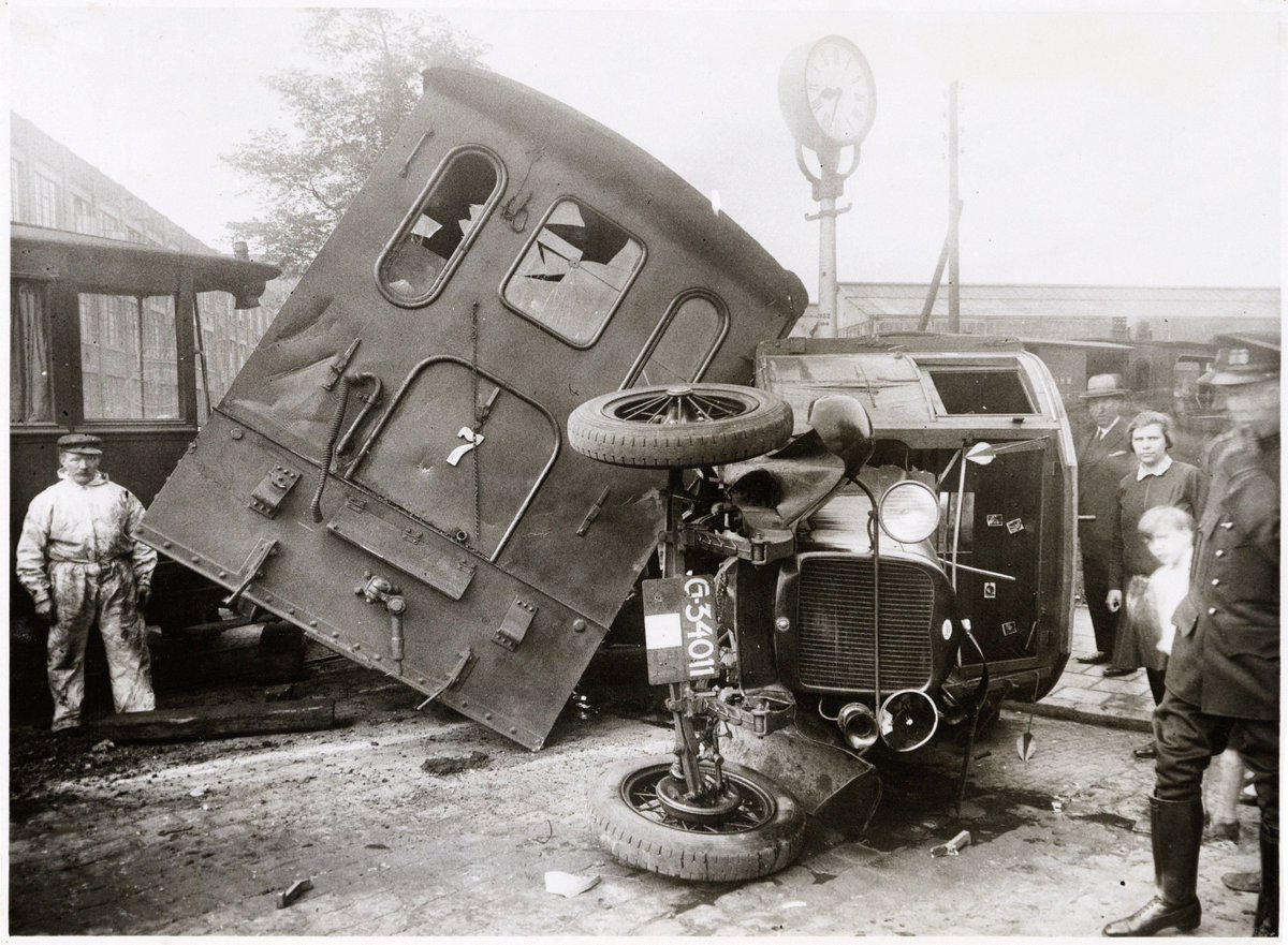 Melding verkeersongeval Valkenweg Amsterdam