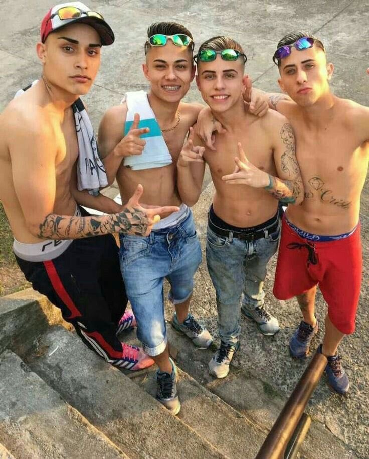 sicmxndus's tweet photo. 我爱你 — wo ai ni means fechamento caraio ) 👯‍♂️ https://t.co/2T4n1i9tTz