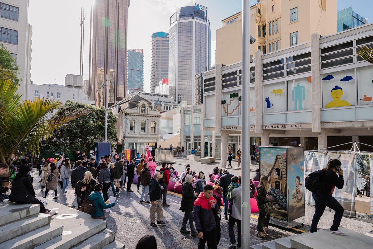 LATE NIGHT ART in the @HeartOfAklCity is TONIGHT! Enjoy the city centre at its best by joining a culture loving crowd for a night of exhibitions, light, music, and pop up installations. #artweekAKL #heartofthecity #LateNightArt #rainorshine
