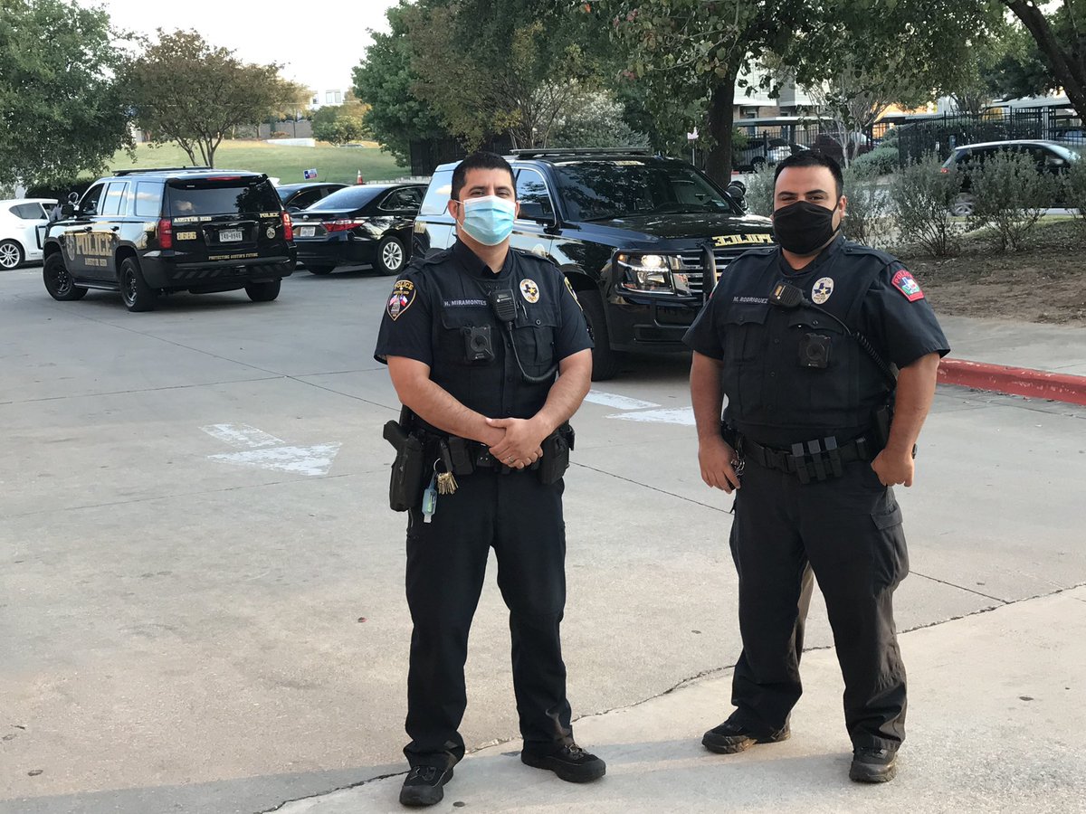 BIG THANK YOU to <a href="/AISDPolice/">Austin ISD Police</a> for helping out Padron. We love having heroes on our campus keeping the memory of Jaime D. Padron alive and being role models for our students and staff! #apd #policeappreciation #thankyou