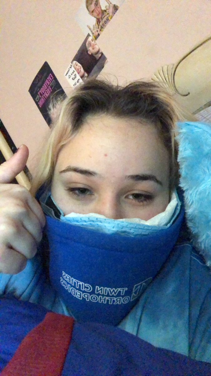 MHuggar's tweet photo. Recovering from surgery on my wisdom teeth But also today is the last day to get 15 percent off ❤️ https://t.co/7UEYgselJp
