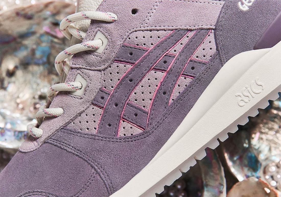nicekicks's tweet photo. The END x ASICS Gel Lyte III “Pearl” drops October 26. 🗓 🦪 https://t.co/Ny035RWWdT