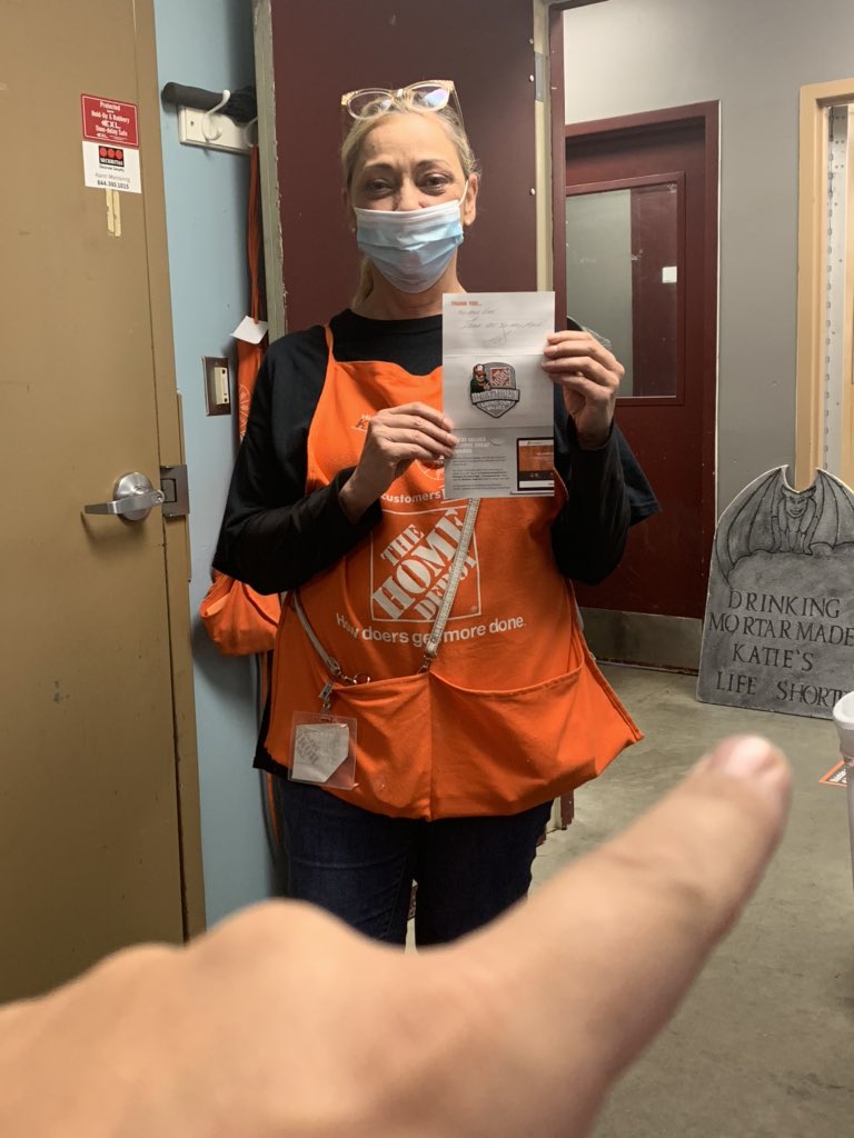 HaynieRonald's tweet photo. Top Notch Kate! Getting that platinum award! #bestbroad @sours25 @steviepaulsen @hdspielvok @wendyrr7 @RobertS3819 @corby069 @jnorris233_jean @andersonjune27 @THDKateVross https://t.co/9ledDsu2Xv