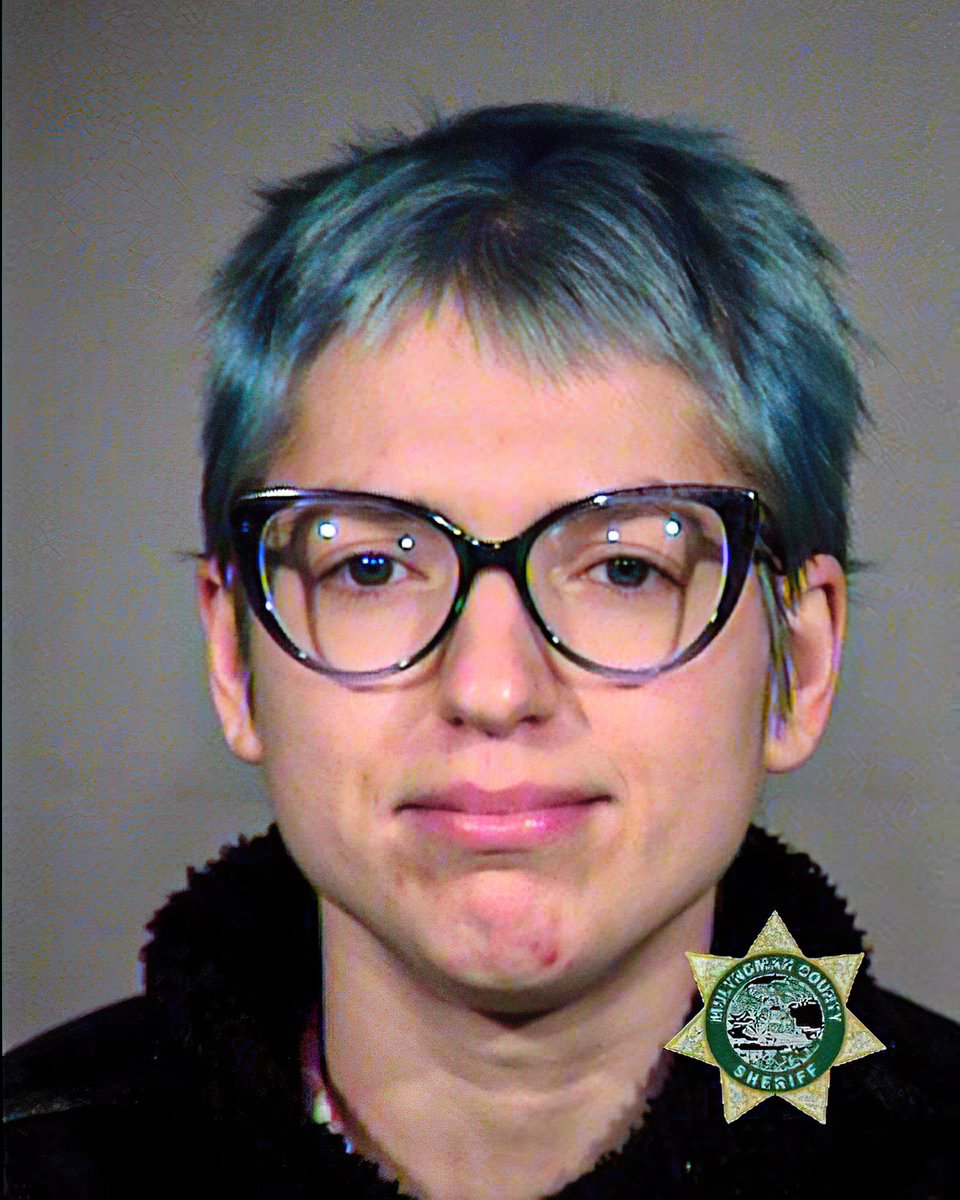 Arrested at the violent  #antifa Portland protest & quickly released:Sara S. Rider, 30, arrested again  https://archive.vn/Bm00P Kelsey Marley, 26  https://archive.vn/Mhor0 Madeline Kay, 23  https://archive.vn/xF8ii Molly Peterson, 18; arrested again  https://archive.vn/lvnM8 