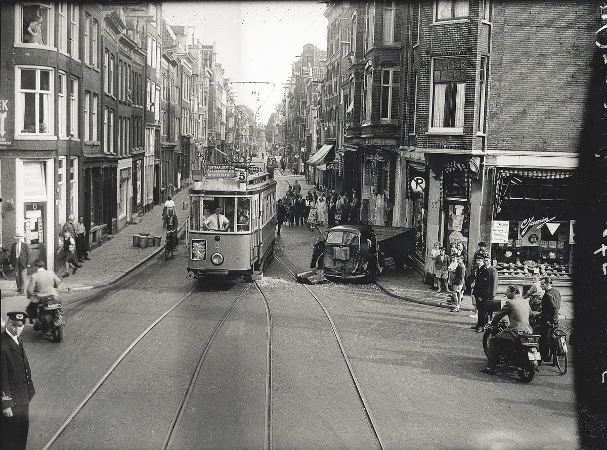 Melding politie Nieuwe Prinsengracht Amsterdam inzake verkeersongeval