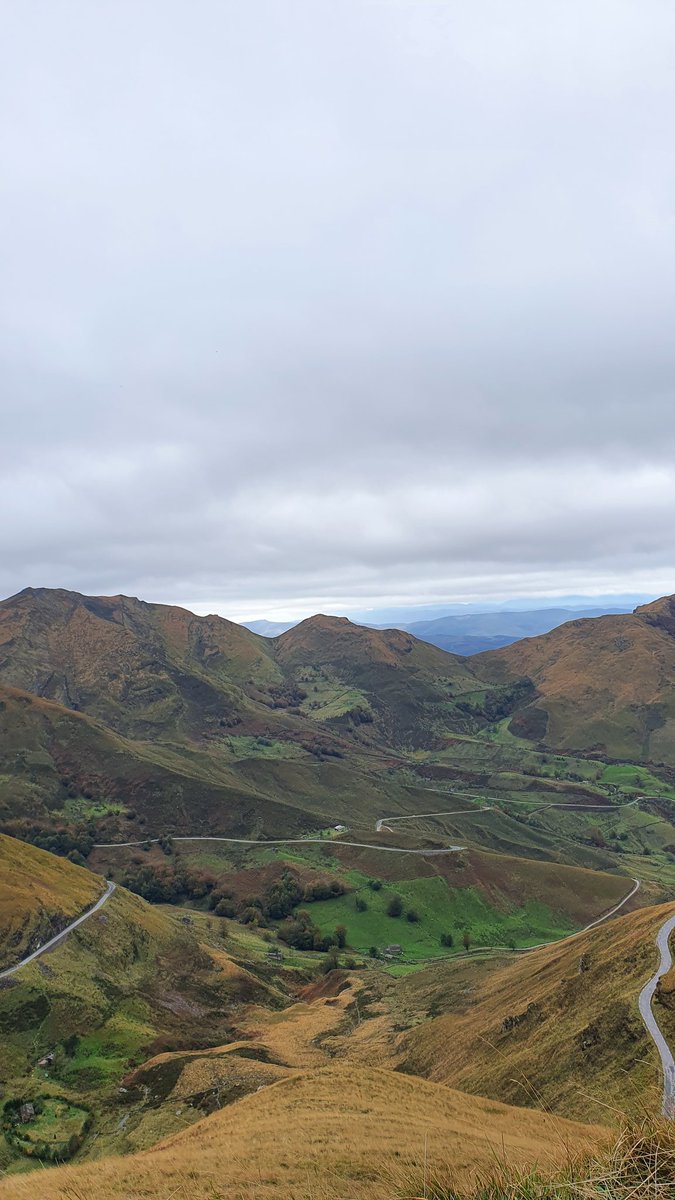paula4dr's tweet photo. 📍San Roque de Riomiera, Valle del Asón y mirador de las cascadas del río Gándara, en el Valle de Soba. ¡Cantabria, un espectáculo! 

#CantabriaInfinita https://t.co/2C050ZpYE8