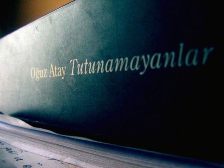 Oğuz Atay. Alışılmışın aksine, ne kadar büyük yaşta okunursa o kadar ağır gelir. 
#OğuzAtay86yasında