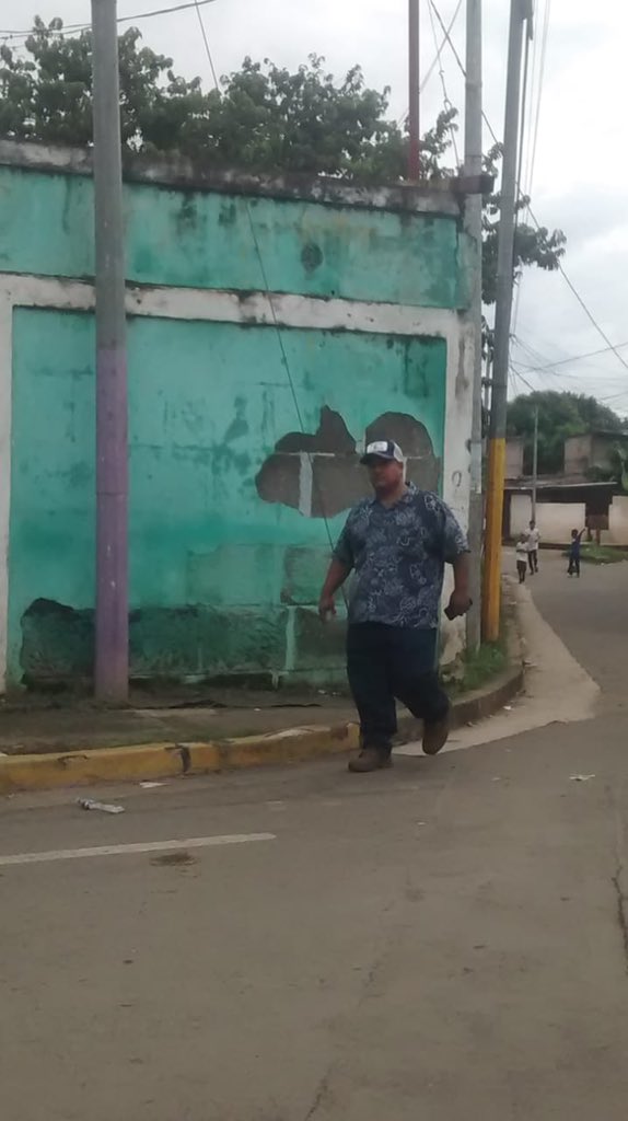 Este fue el paramilitar que quebró el vidrio de la camioneta de Miguel Mora y luego regreso y le pegó con la piedra Veronica Chávez en Masaya.