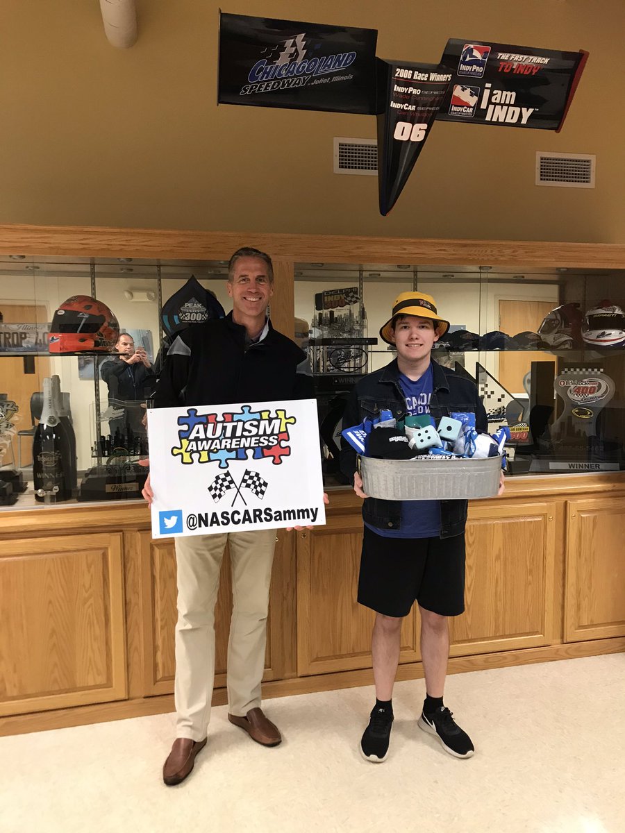 NASCARSammy's tweet photo. Thanks @ChicagolndSpdwy for making the 1st stop of my #PositivityTour AWESOME! 
I  hoped to meet @Scott_Paddock &amp; take a picture with my #AutismAwareness sign. 
But,  I met everyone, rode around the track 100mph, visited spotters tower, threw the caution lights!
Thank you all. 🏁 https://t.co/RehI7ubiaG