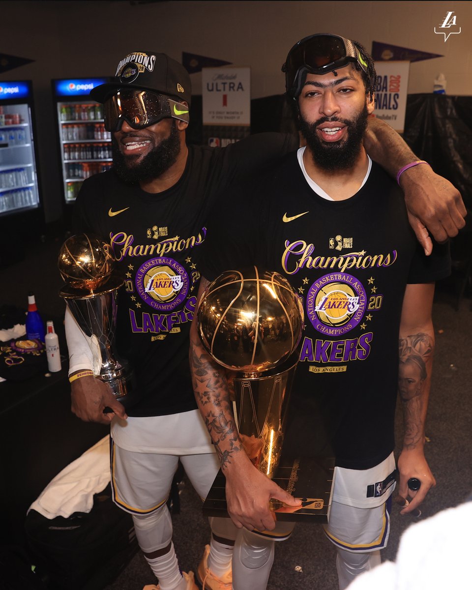 Lakers's tweet photo. Whether they are two or two billion, the greatest their numbers could ever become, is to truly become one. https://t.co/5Hi6JzqT6C