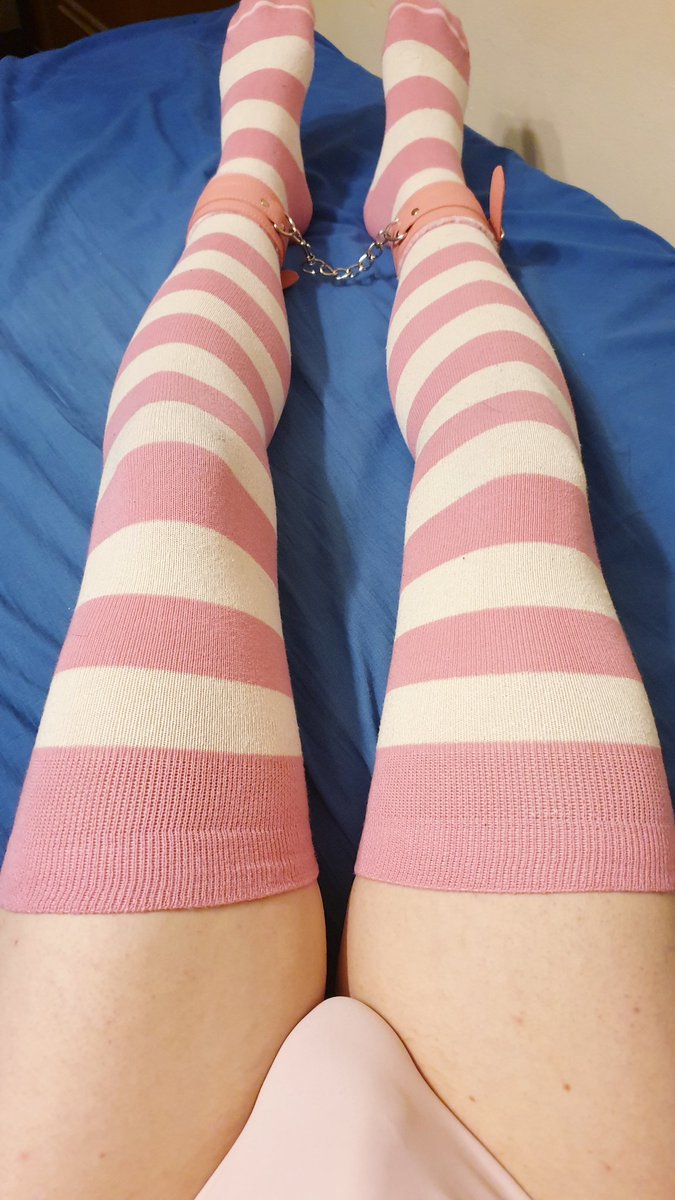Elladan_9's tweet photo. I need cuddles~ #Femboy https://t.co/3j8WsLRC2U
